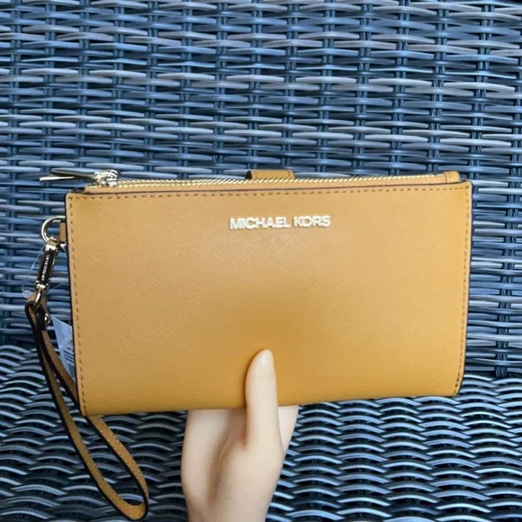 Michael Kors Jet Set Travel Marigold Double Zip Wristlet Leather